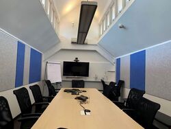 Club Street (D1), Office #563159451